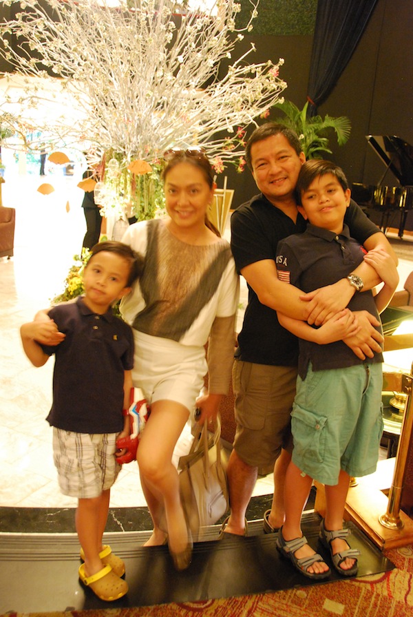 karen-davila-and-sons-mandarin-oriental-hotel-fan-message-mothers-day.jpg