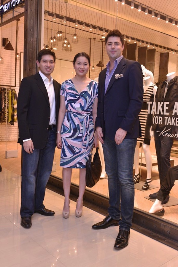 stores-specialists-incs-michael-huang-catherine-huang-with-kenneth-cole-new-york-regional-director-southeast-asia-middle-east-matthew-sava.jpg