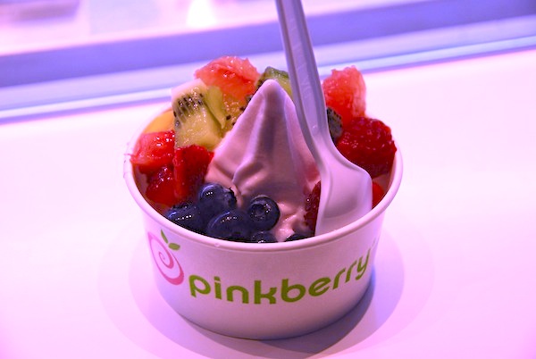 pinkberry-now-open-at-sm-aura-6.JPG