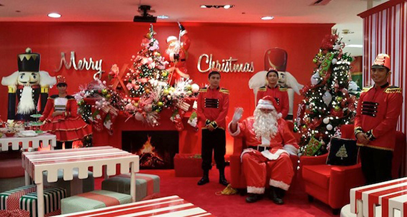 christmas-at-rustans-2013-1.jpg