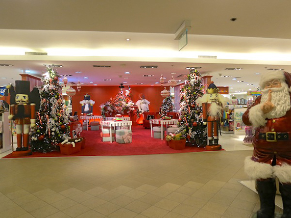 christmas-at-rustans-2013-8.JPG