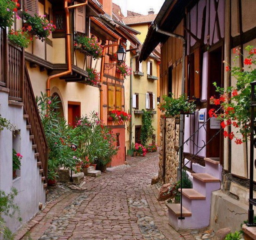 15-charming-side-streets-3.jpeg