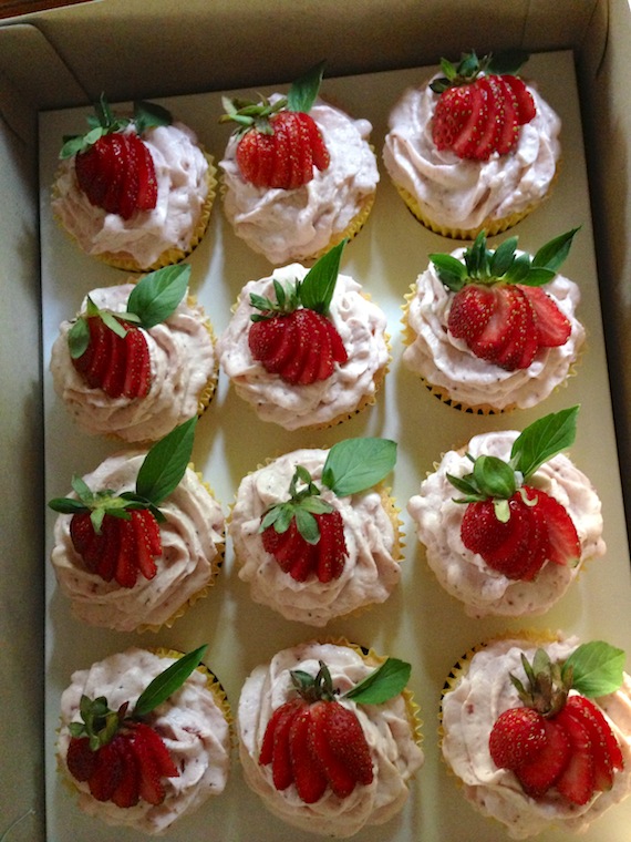 strawberry-cupcakes-by-tessa-ong-1.JPG