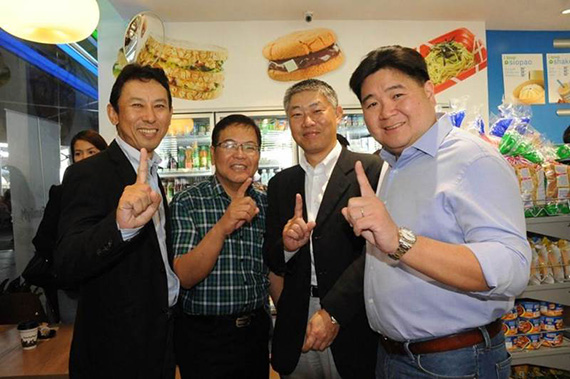 FAMILY MART 100TH STORE OPENING (4)