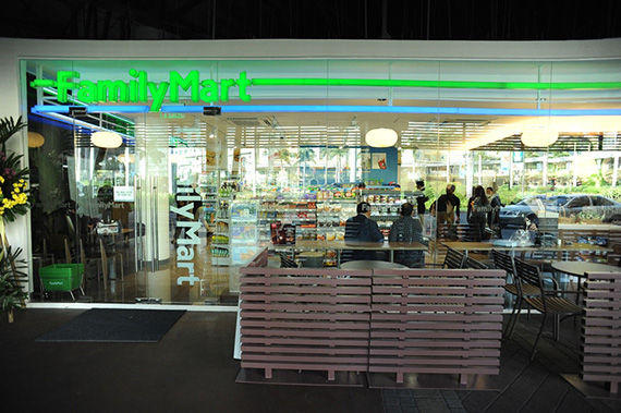 FAMILY MART 100TH STORE OPENING (8)