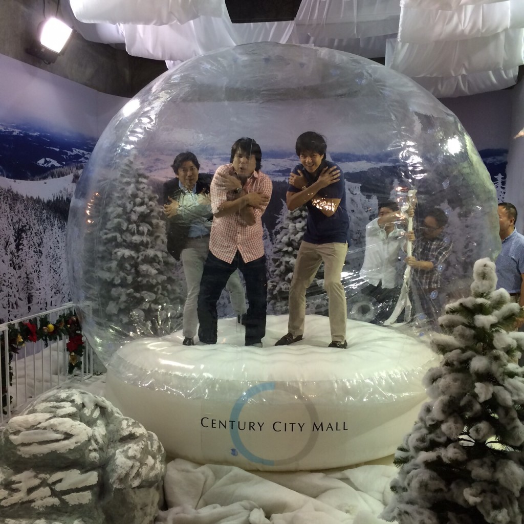 nisekrew Century CIty Mall Snow globe Nisekrew